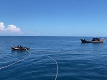 Video Penangkapan Kapal Diduga Selundupkan Pasir Timah di Perairan Lingga