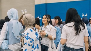 MINOZ semringah banget mau ketemu oppa! Nggak cuma kawula muda aja lo yang datang ke fanmeeting ini, berbagai generasi turut meramaikan.
