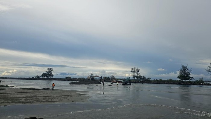 Pelabuhan Pulau Baai Bengkulu yang alami pendangkalan.