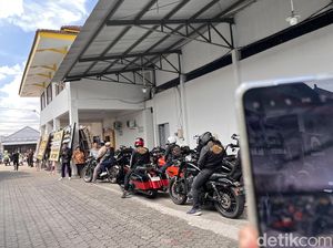 Jenazah Pendiri House of Raminten Jogja Diiringi Harley ke Krematorium