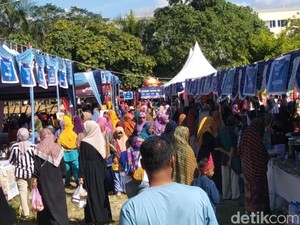 Pelaku UMKM di Bima Semringah, Omzet Meningkat Selama Festival Rimpu Mantika