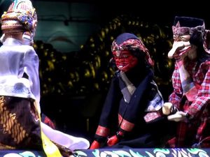 Pentas Wayang Golek di Lapang Merdeka Sukabumi Diserbu Warga