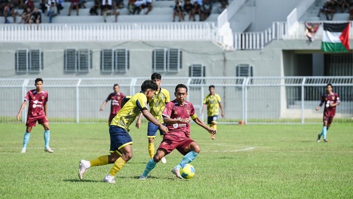 Laga Persewangi vs Pekanbaru FC di Stadion Diponegoro Banyuwangi