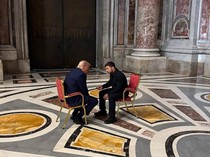 Trump-Zelensky Bertemu Empat Mata di Sela-sela Pemakaman Paus Fransiskus