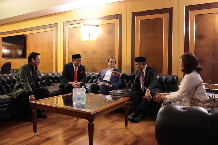 Empat utusan khusus Presiden Prabowo Subianto untuk menghadiri pemakaman Paus Fransiskus tiba di Roma pada Jumat (25/4) pagi. Termasuk Presiden RI ke-7 Joko Widodo (Jokowi).
