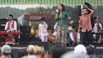 Semarak Warga Jakarta Ramaikan Lebaran Betawi di Monas