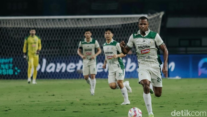 Skuad PSS dalam laga melawan Persib Bandung, Sabtu (26/4/2025).