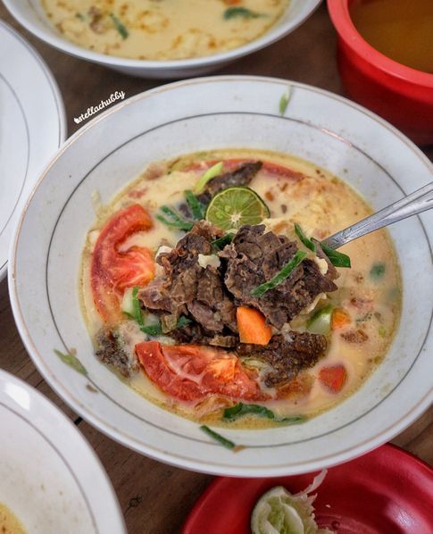 Gurih Bener! 5 Soto Betawi Komplet Isian Bisa Didapatkan di Sini