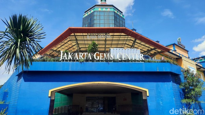 Tampak depan Jakarta Gems Center.