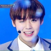 Saat menginjak 18 tahun, terungkap Park Ji Hoon sudah melewati masa trainee untuk menjadi idol KPop. Dia mengikuti acara survival Produce 101 Season 2 sebagai perwakilan agensi Maroo Entertainment. Foto: Instagram