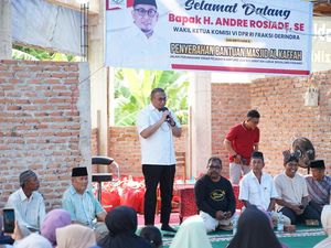 Andre Rosiade Beri Bantuan Rp 50 Juta-Sembako di Kampung Jua Padang