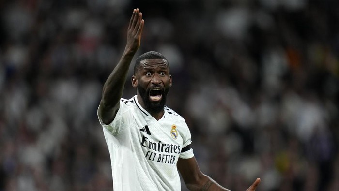 MADRID, SPAIN - APRIL 16: Antonio Rudiger of Real Madrid reacts during the UEFA Champions League 2024/25 Quarter Final Second Leg match between Real Madrid C.F. and Arsenal FC at Estadio Santiago Bernabeu on April 16, 2025 in Madrid, Spain. (Photo by Image Photo Agency/Getty Images)