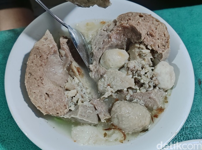Bakso Pak Gareng di Pulau Tidung