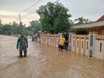 Tanggul Sungai Godo Jebol, Warga Desa di Tambakromo Pati Kebanjiran