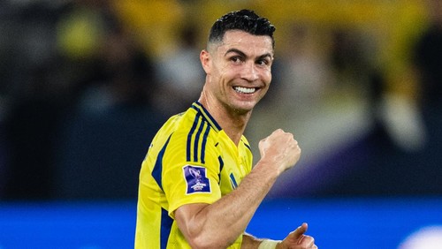 JEDDAH, SAUDI ARABIA - APRIL 26: Cristiano Ronaldo #7 of Al Nassr celebrates after scoring against Yokohama F.Marinos  during the AFC Champions League Elite Quarter-finals match between Yokohama F.Marinos and Al Nassr at Prince Abdullah Al Faisal Stadium on April 26, 2025 in Jeddah, Saudi Arabia. (Photo by Clicks Images/Getty Images)