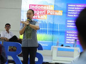 Dialog di UGM, Eddy Soeparno Bahas Urgensi Percepatan Transisi Energi
