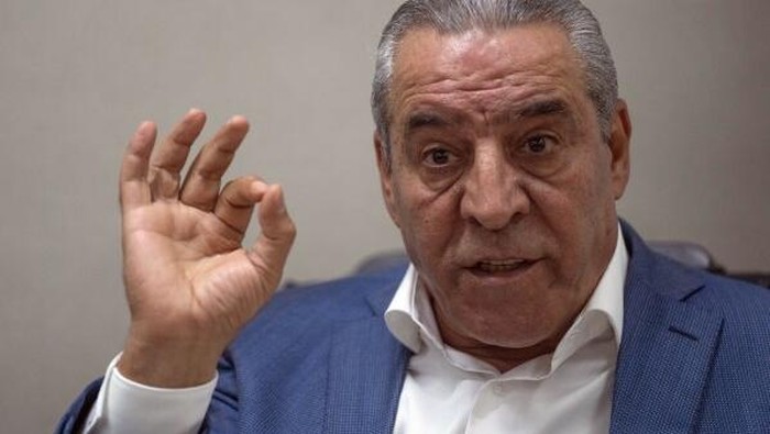 Hussein al-Sheikh calon pengganti Abbas di PLO (AP News)