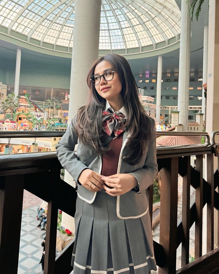 Mayang Lucyana Mayang Lucyana