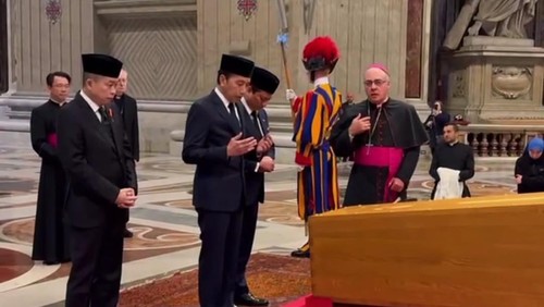 Momen Jokowi hadiri pemakaman Paus Fransiskus di Basilika Santo Petrus (dok.tangkapan video Instagram Jokowi)