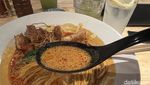 Oishii! Jajan Ramen hingga Cheesecake di Food Court ala Jepang