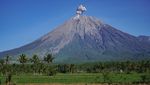 Penampakan Erupsi Gunung Semeru Hari Ini