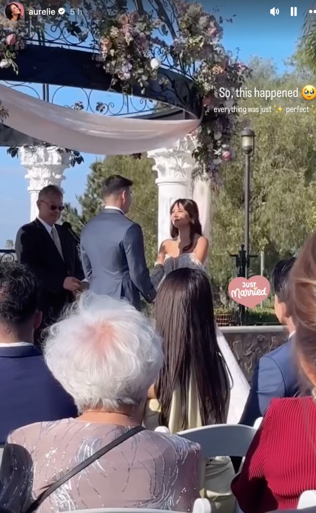 Aurelie Moeremans dan Tyler Bigenho diketahui telah resmi menikah secara pengadilan pada 30 Desember 2024 lalu. Baru-baru ini, tepatnya pada Minggu (27/4/25) ia dan suami menggelar pesta di Amerika untuk merayakan pernikahannya tersebut. Foto: Instagram