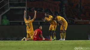Persija Terpeleset 0-2 di Laga Kandang Lawan Semen Padang