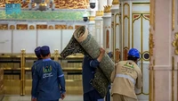 Mereka memanfaatkan teknologi dan organisasi canggih untuk melayani pengunjung. Mulai dari sistem pemesanan izin melalui Nusuk dan Tawakkalna hingga peningkatan kapasitas personel lapangan. Foto: Saudi Press Agency