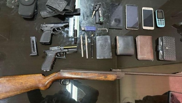 Sejumlah barang bukti yang disita dari oknum pengacara yang ditangkap di Jakarta. ANTARA/HO-Polres Metro Jakpus Sejumlah barang bukti yang disita dari oknum pengacara yang ditangkap di Jakarta. ANTARA/HO-Polres Metro Jakpus