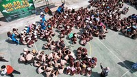 Berdasarkan catatan Kementerian Pendidikan Dasar dan Menengah (Kemendikdasmen), selama 15 tahun terakhir ini ada sebanyak 72.000 sekolah serta 12 juta siswa yang terdampak bencana. Foto: BNPB