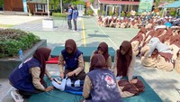 Menurut Direktur Pendidikan Khusus dan Pendidikan Layanan Khusus Kementerian Pendidikan Dasar dan Menengah Saryadi, upaya ini merupakan salah satu respons tantangan bencana alam yang dapat menyasar satuan pendidikan di Indonesia. Ini termasuk di dalamnya edukasi kebencanaan, prosedur evakuasi dan kepemimpinan saat darurat,” katanya. Foto: BNBP