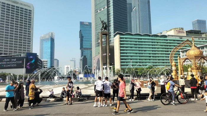 Video Kata Warga yang Tetap CFD-an Meski Jalanan Ditutup