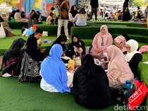 Asyiknya Ajak Anak Bermain ke Taman Film Bandung