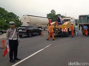 Kronologi Kecelakaan Beruntun 2 Mobil-1 Truk di Tol Jagorawi