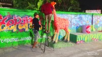 2. Tua muda bekerjasama mewujudkan kampung yang indah