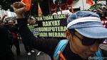Aksi Damai Tuntut Pembayaran Polis Asuransi
