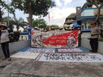 Hadapi Beragam Teror, Petani Pundenrejo Aksi Tuntut Penyelesaian Konflik Tanah
