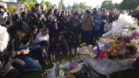 Suasana haru menyelimuti vigil di Vancouver. Warga menulis pesan dan doa untuk korban insiden di Festival Filipina.