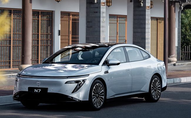 Nissan Luncurkan Sedan Listrik N7, Sekali Cas Bisa Tempuh Jakarta-Yogya