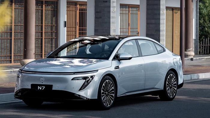 Donfeng Nissan N7