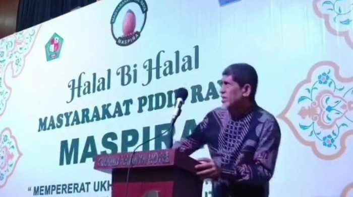 Momen eks Ketua DPW PAN Sumut Zulkifli Husein ambruk saat sambutan