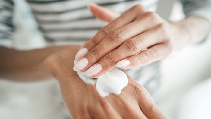 Apakah Menggunakan Lotion Menghalangi Sahnya Wudhu? Ini Penjelasannya