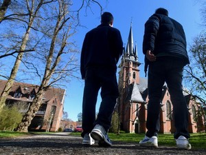 Permohonan Suaka Gereja Jerman Naik, Perlindungan Menipis