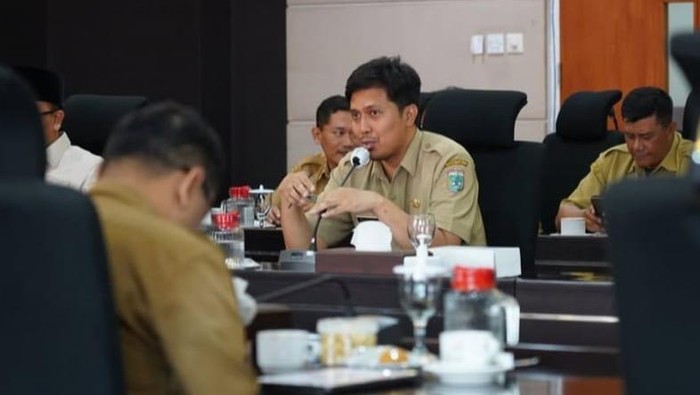 Kepala Dinas Kesehatan Aditya Prasaja