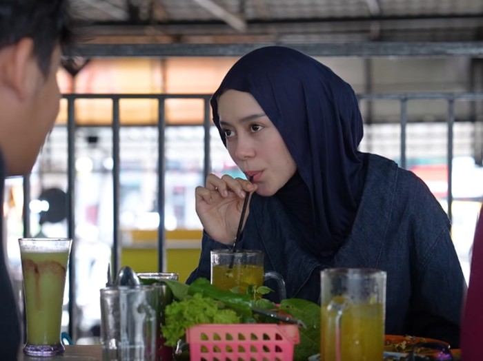 Keseruan Lesti Kejora dan Rizky Billar Mudik dan Kulineran di Cianjur