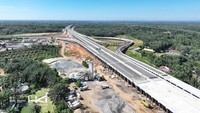 Sejumlah pekerjaan yang telah diselesaikan HKI yakni pekerjaan rigid pada mainroad sepanjang 10,59 km dan erection girder di sepuluh titik. Selain itu, fasilitas utama seperti rest area yang akan dilengkapi dengan masjid dan foodcourt juga sedang dibangun guna menambah kenyamanan bagi pengguna tol.