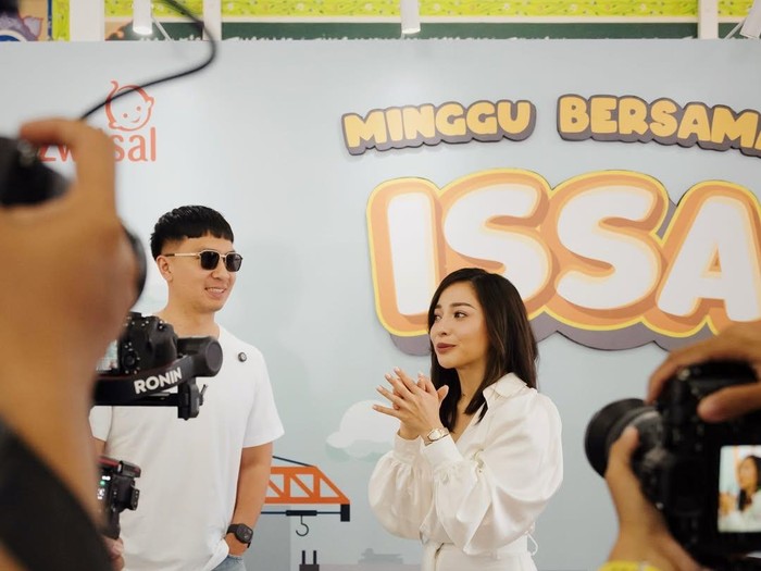 Nikita Willy dan Yora Febriana Nikita Willy dan Yora Febriana