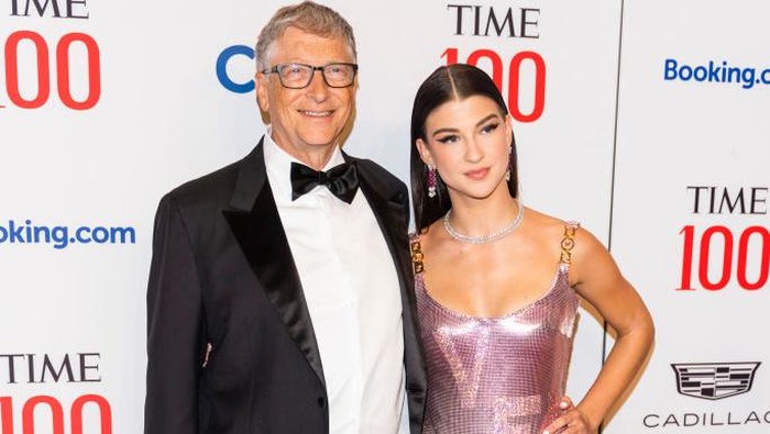 Phoebe Gates, anak Bill Gates paling stylish