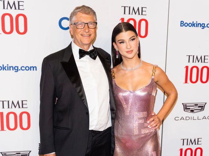 Phoebe Gates, anak Bill Gates paling stylish