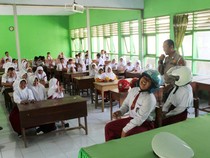 Siswa di Trenggalek Ditanamkan Disipilin Lalin Lewat Police Goes to School
